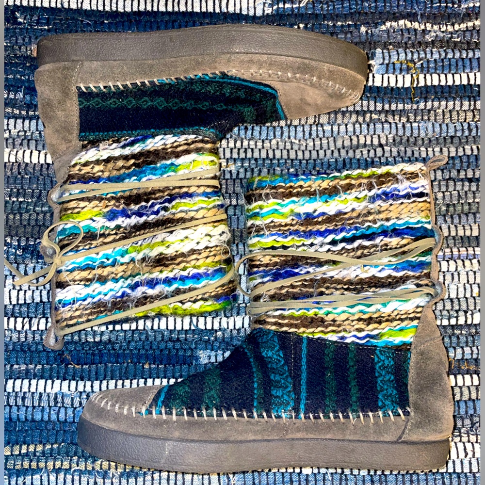 ✨TOMS✨ NEPAL Booties